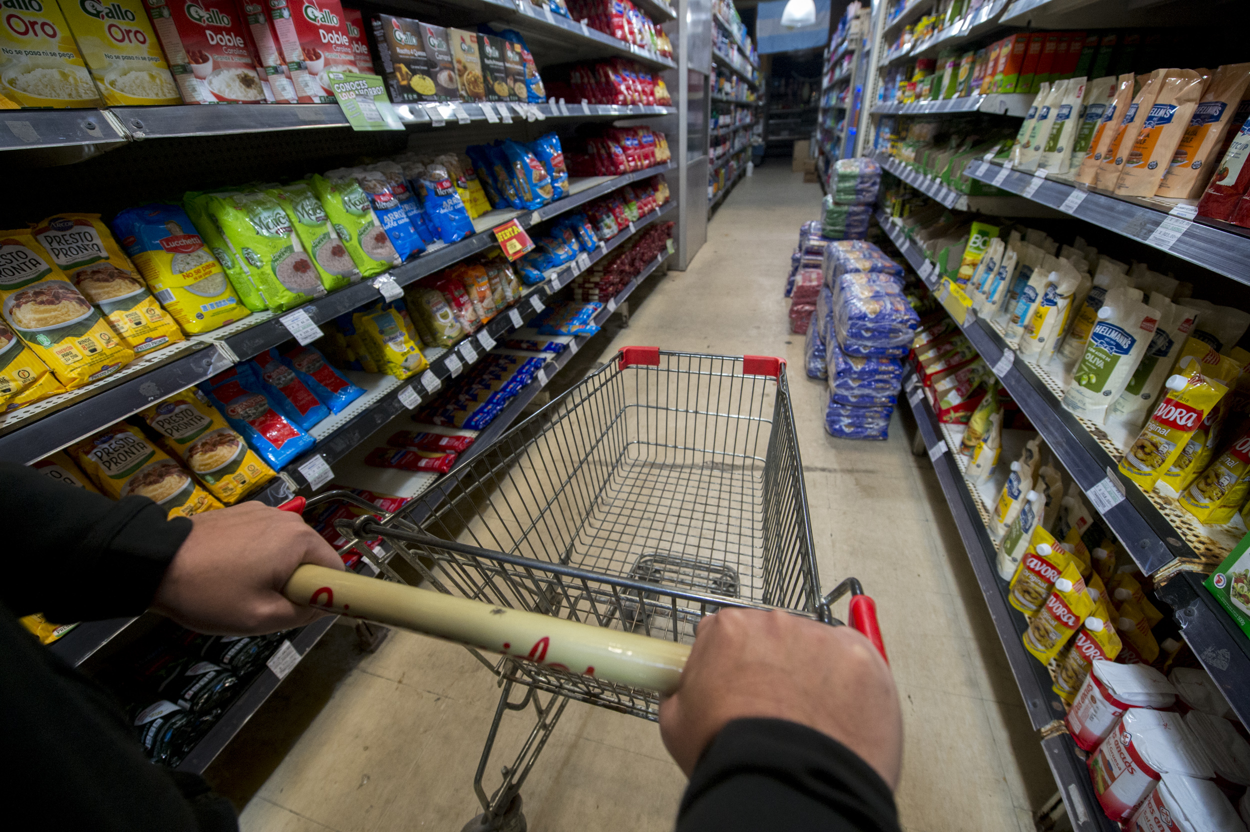 Pronostican una nueva baja de la inflación en mayo, pero se suman desafíos para mantener la tendencia